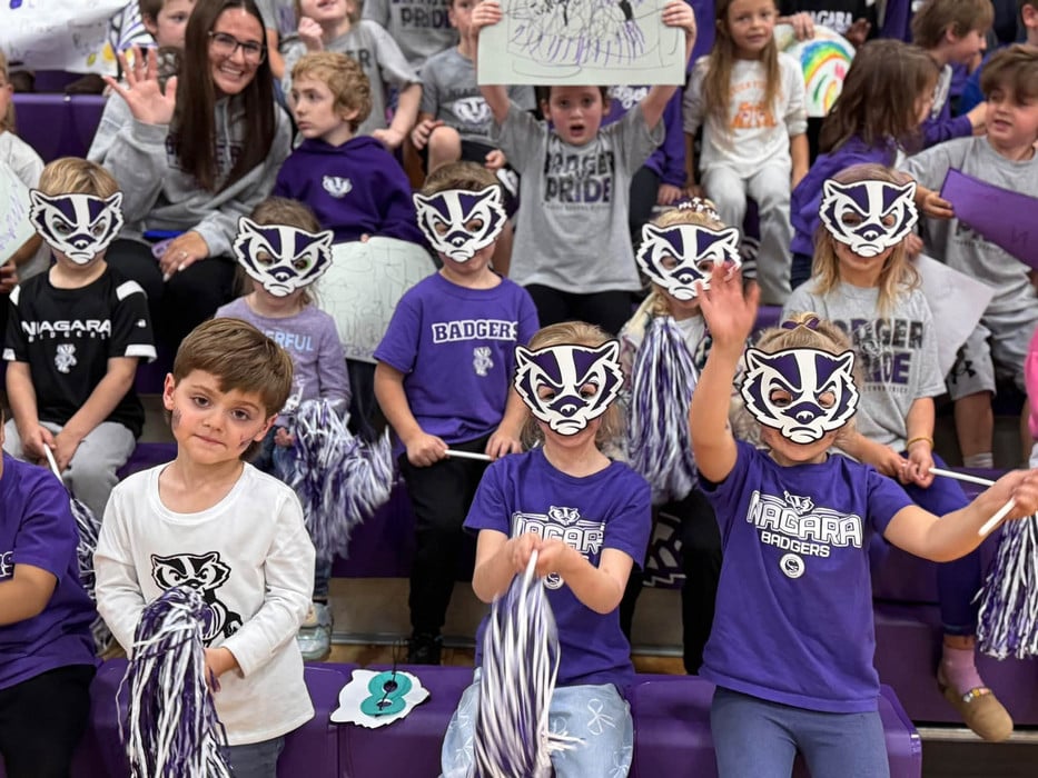 Little Badgers at Homecoming Games